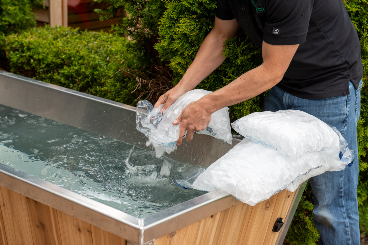 Polar Plunge Tub w/ White Plastic Interior